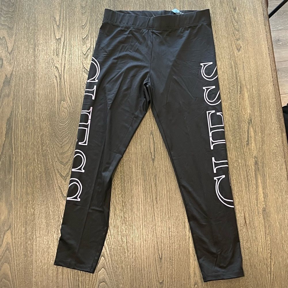 NWOT Guess Black Cropped Capri Leggings Logo Print Size L